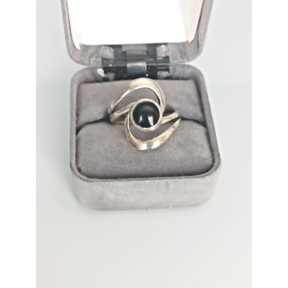 .925 Sterling Silver Onyx Ring Swirl Design Size 8.5
